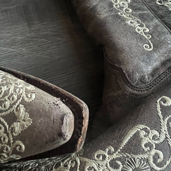 Corral Embroidered Floral Cowgirl Western Boots - Picture 3 of 5